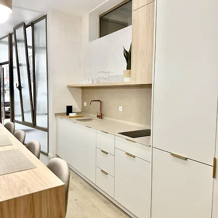 Anelsa Serranos 3 Apartman *